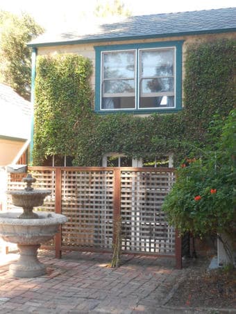 COTTAGE IN MENLO PARK IN LOVELY NEIGHBORHOOD 2