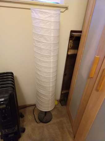 Standing lamps, drying rack, space heater 1