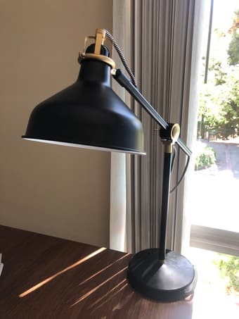 nearly new desk lamp and toaster 1