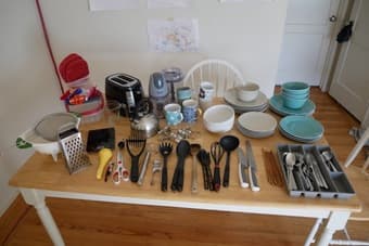 Kitchen Cookware Utensils Dinnerware Appliances Tupperware 1