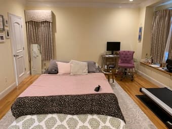 $2200 Giant Master Bedroom + Bath in 3b 3.5ba Millbrae 1