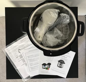 Instant Pot DUO60 6 Qt 7-in-1 Multi-Use - Brand New 3
