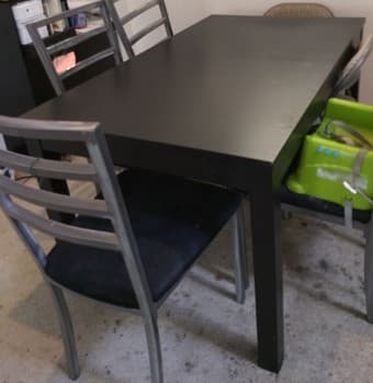 IKEA extendable table - great condition 1