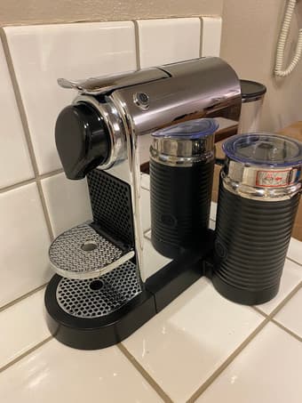 De'Longhi Nespresso Machine+Aeroccino Milk Frother+Welcome pack 3