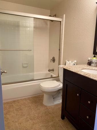 Private bedroom with private bathroom in San Jose 1
