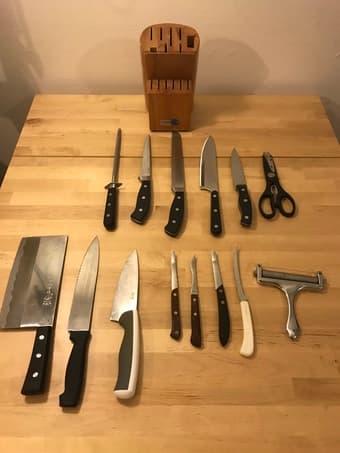 Knives and cheese slicer 1