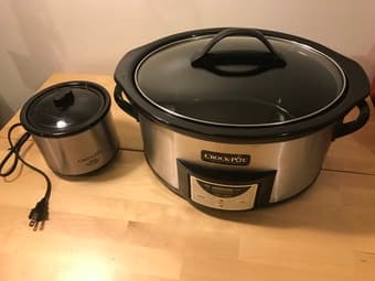 Crock Pot Slow Cooker and Dipper 1