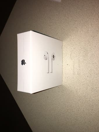 [New] AirPods 2nd Gen w/ Charging Case [Can Deliver 2 PA, Stanford!] 2