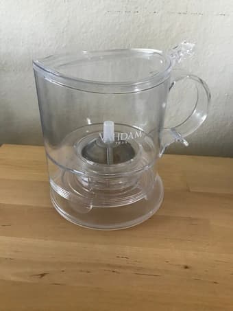 VAHDAM Imperial Tea Maker 1