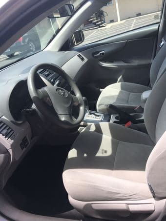 2010 Toyota Corolla,  clean title 3