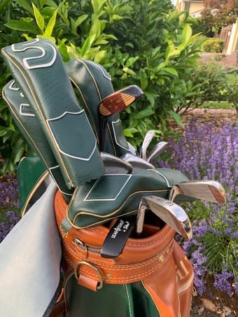 Golf Bag & Clubs Vintage 1080s 1
