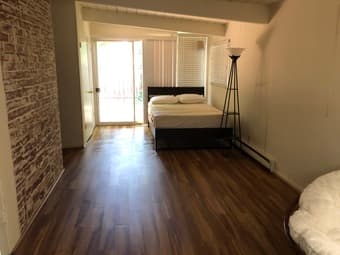 Big Master Bedroom in EICHLER, 15 min bike to Stanford, parking incl. 1