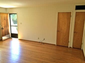 1BR/1BA in a spacious 1100 sqft 2BR/2BA available in Menlo Park 1