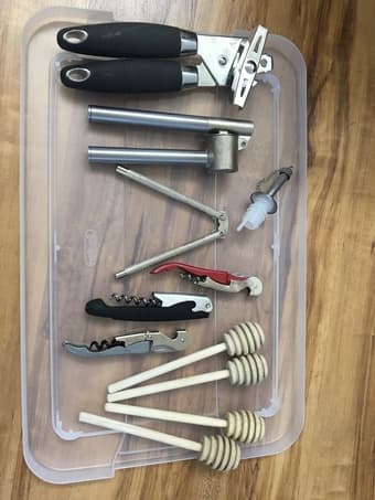 Kitchen items (knifes, can opener, wine opener, chopsticks, etc) 2