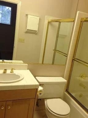 Room in a large 2bd / 2bath townhouse in Atherton/Menlo Park 3