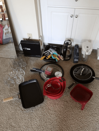 Kitchen appliances, pans, grill, mixing bowls, filter, glasses etc 1