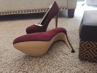 NWT - Charles by Charles David Pump, Size 6, Burgundy Suede 2