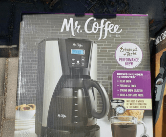 kitchen appliances items all like new or in box 3