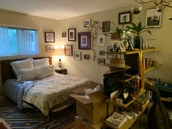 Large master bedroom with private bathroom in 4BR/3BA in Mountain View 1