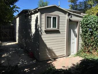 Charming studio/in-law home with private yard/garden in Mountain View 2