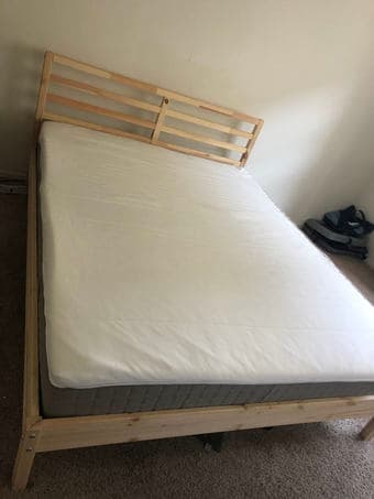 Queen size mattress and mattress topper - 4 months old 2