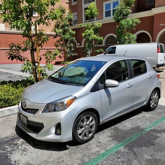 2013 Silver Toyota Yaris SE Hatchback 1