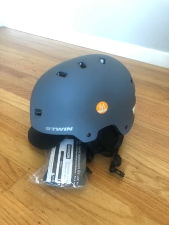 New Btwin Bike Helmet Size Medium 1