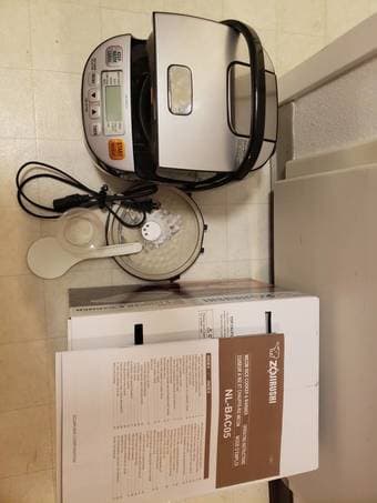 Zojirushi Micom 3-Cup Rice Cooker & Warmer in Silver/Black 3