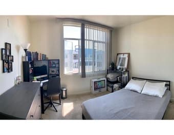 Private Bed/Bath in modern 2B/2BA apt. near Stanford available Sept. 1 1