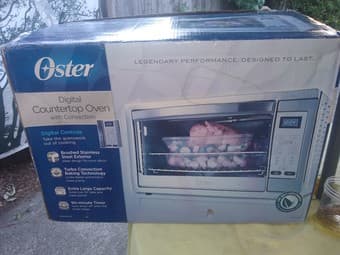 Oster countertop convection toaster oven - new 2