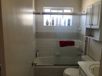Big living room with shared bathroom in Palo Alto 2