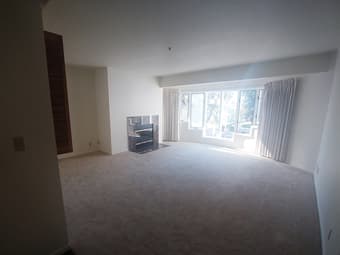 Private bed&bath in 2B2B luxury apt (3rd floor) Palo Alto - female 1