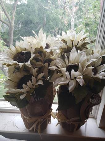 Brighten up your space with Sun Flower Decoration 2