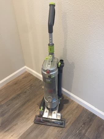 Kitchen/home appliances: vacuum cleaner, iron, blender, coffee grinder 1