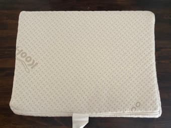 Orthopedic and hypoallergenic pillow 2