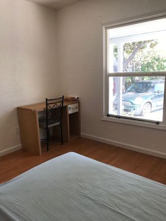 A furnished room is available from August 26, 1