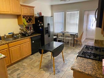 Large bedroom in SF Mission home with garage available for rent 3