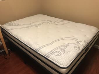 Full-size bed sale: mattress and metal bed frame 2