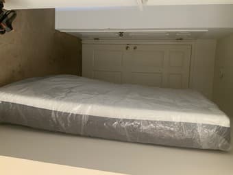 BRAND NEW Queen Mattress (still in plastic cover) 1