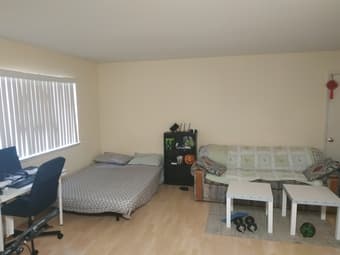 1B1B Palo Alto (94306) available Sep. 9th (flexible), rent negotiable 2
