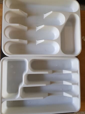 Kitchen drawer seperator / utensil organizer 1