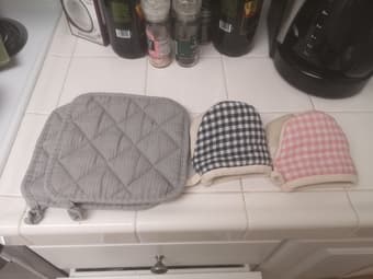 baking pads and mittens 1
