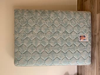 Sealy Posturepedic double/full mattress, excellent condition 1