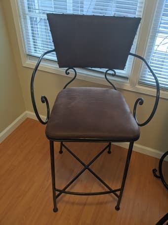 Breakfast table and 2 chairs for sale 2