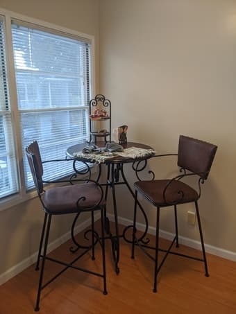 Breakfast table and 2 chairs for sale 3
