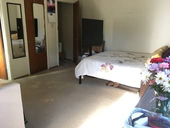 Master Bedroom w/ Ensuite bath & private entrance downtown Menlo Park 1