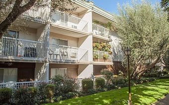 1BR/1BA for $1400 in Mountain View in a 2BR/ 2BA Apartment 3