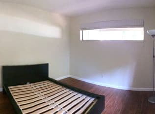 Two Bedrooms available in Menlo Park (Willows Neighborhood) 1