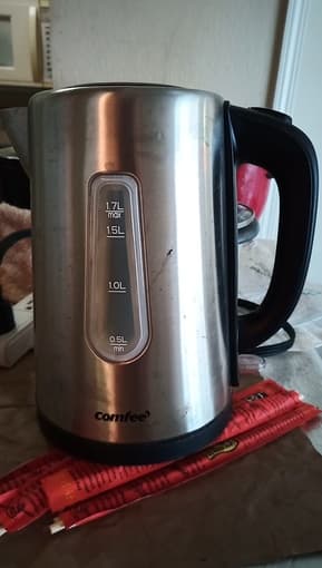 Boiling water pot and humidifier 1