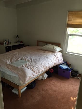 One semi-furnished room in College Terrace 1